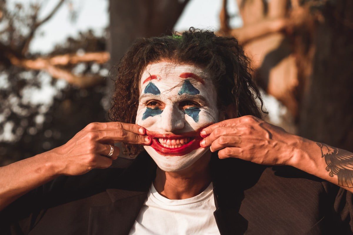 Psychopatia a socjopatia – czym są te zaburzenia i jak je rozróżnić?