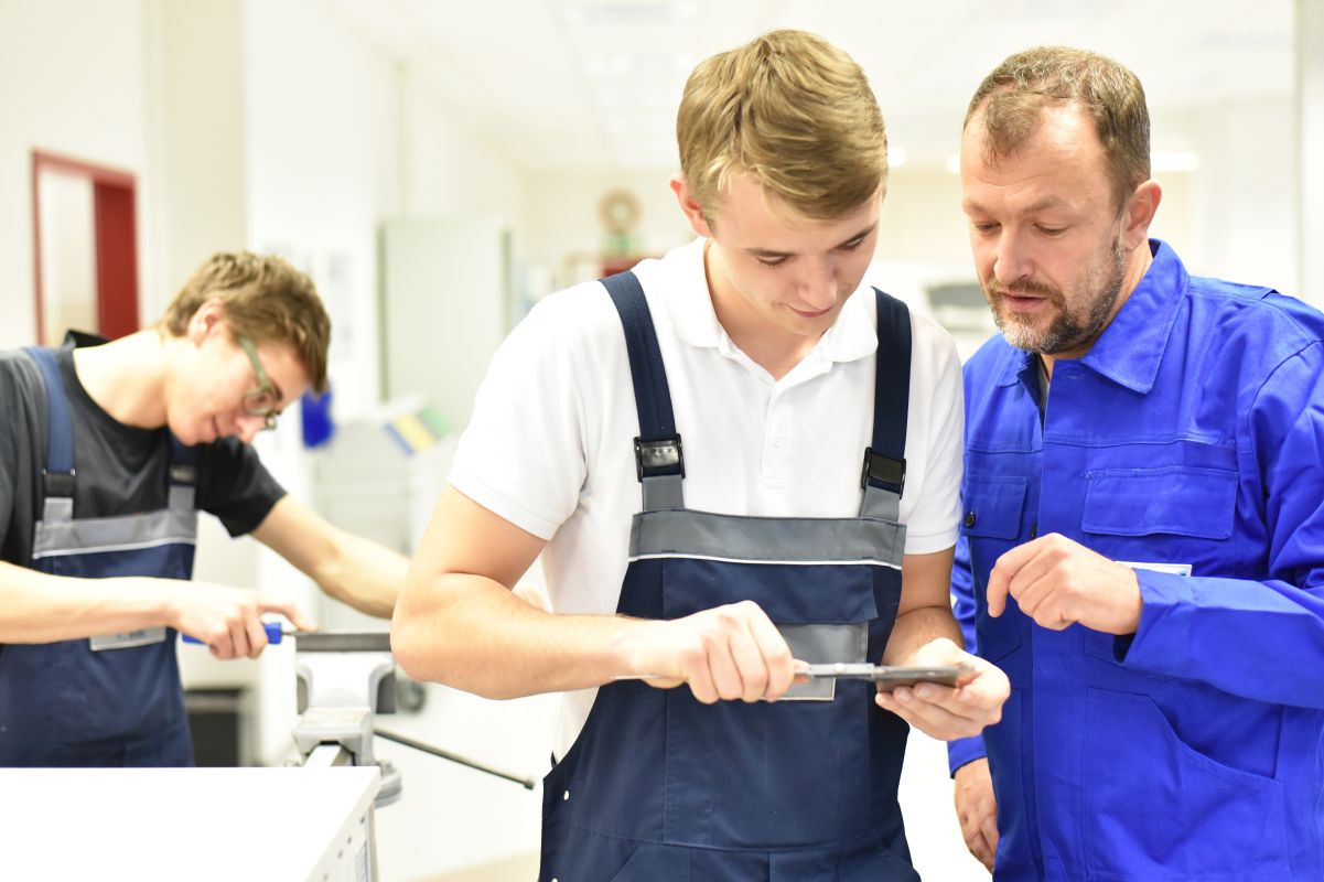 Jakie są najpopularniejsze kierunki w zawodówkach, a dokładniej w szkołach branżowych?